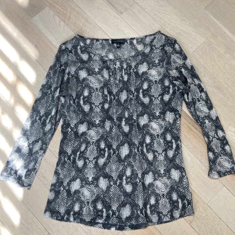 The limited xs snakeskin top